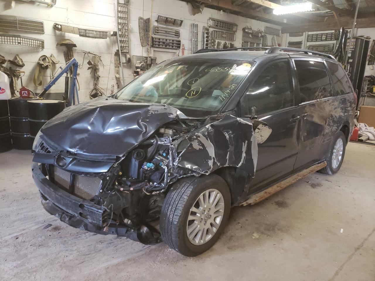 Photo 2 from auction – 2007 TOYOTA SIENNA LE with VIN 5TDBK23C77S003490