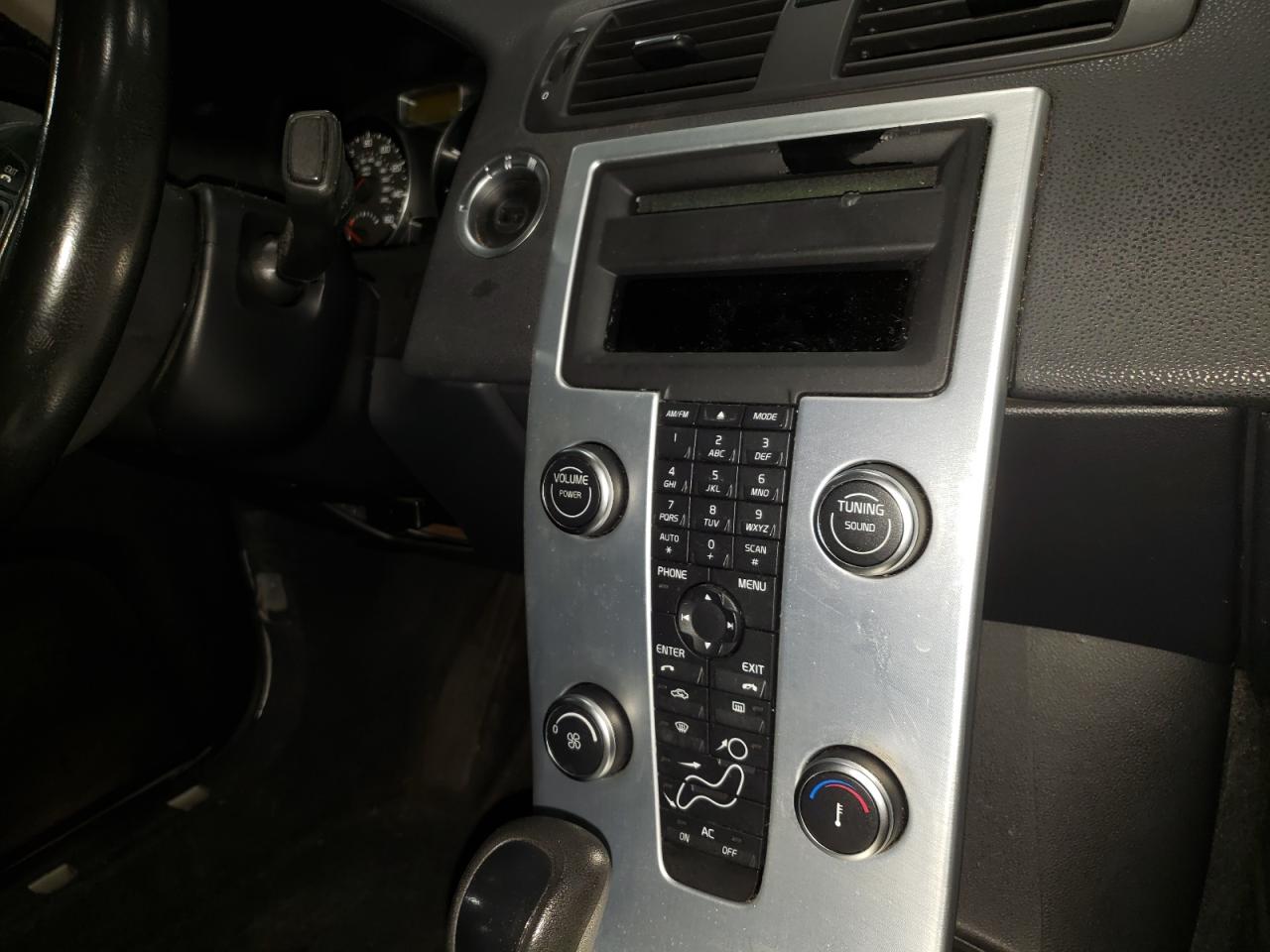 Photo 9 from auction – 2006 VOLVO S 40 with VIN YV1672MS8B2541683