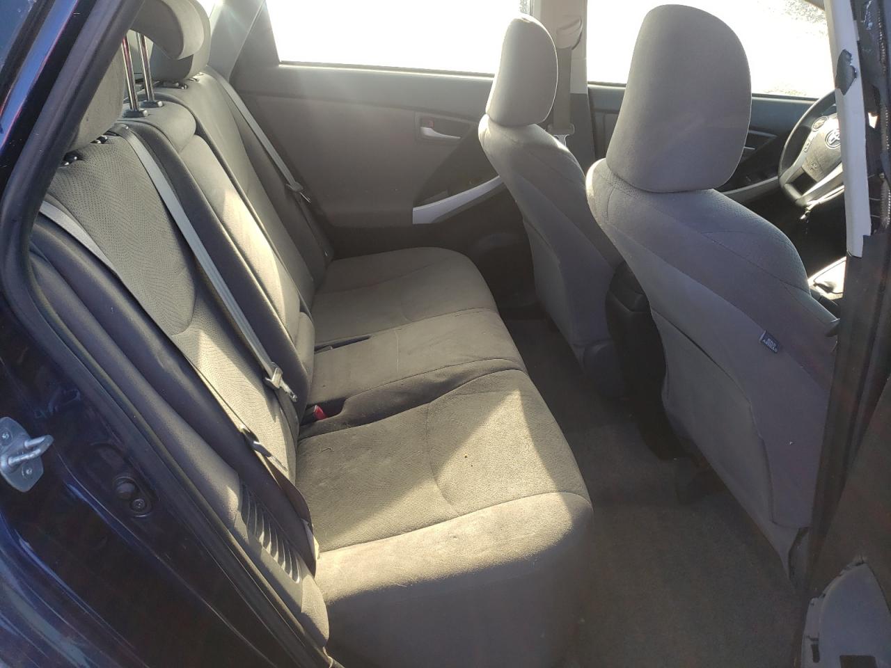 Photo 6 from auction – 2013 TOYOTA PRIUS with VIN JTDKN3DU8D1728187