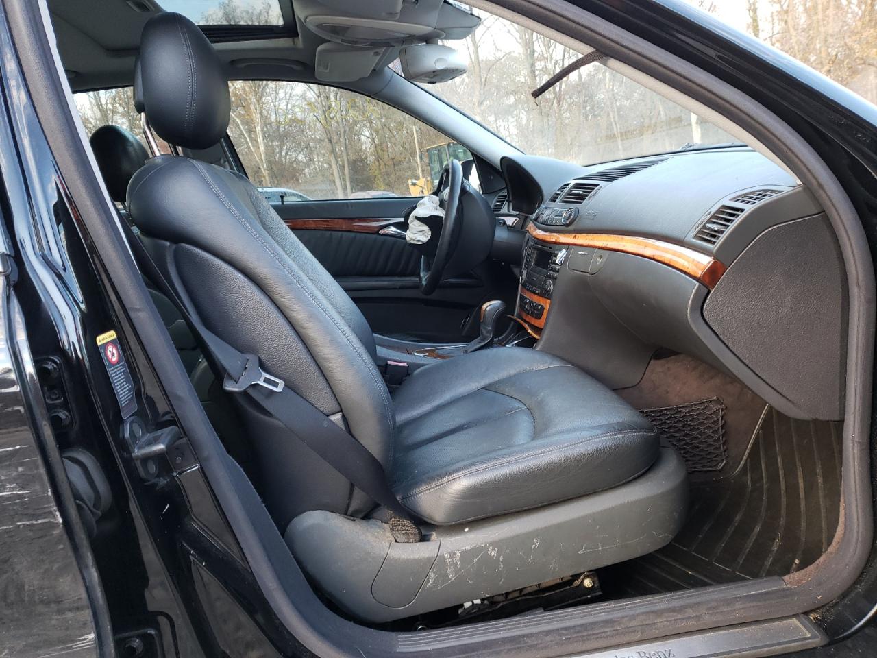Photo 5 from auction – 2003 MERCEDES-BENZ E 320 with VIN WDBUF65J63A280024