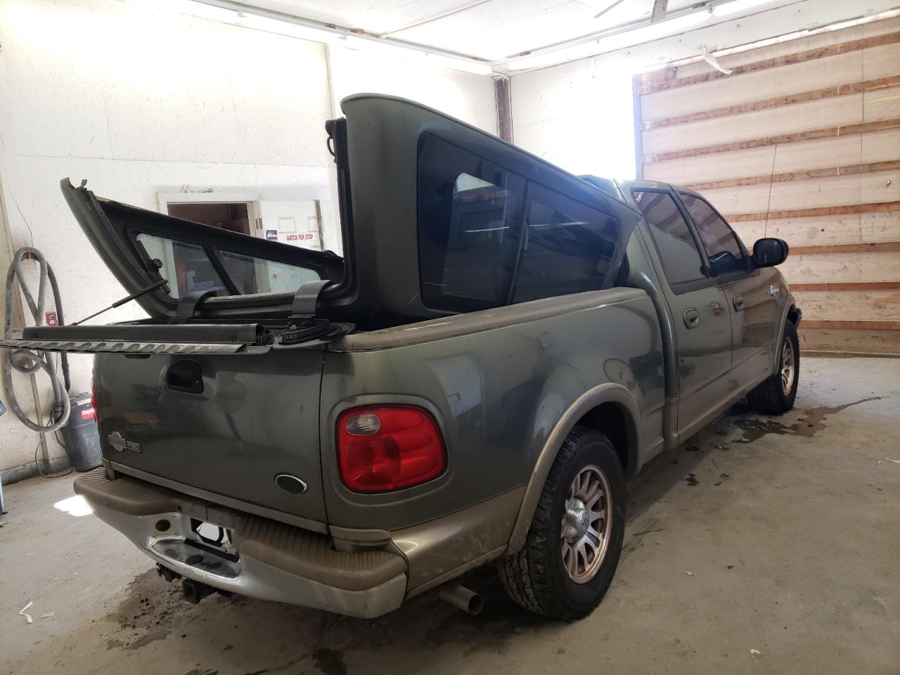 Photo 4 from auction – 2003 FORD F150 SUPER with VIN 1FTRW07L23KC00537
