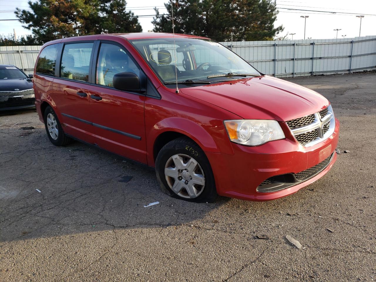 DODGE GRAND CARA 2013 with VIN 2C4RDGBG1DR506754 - Photo from auction