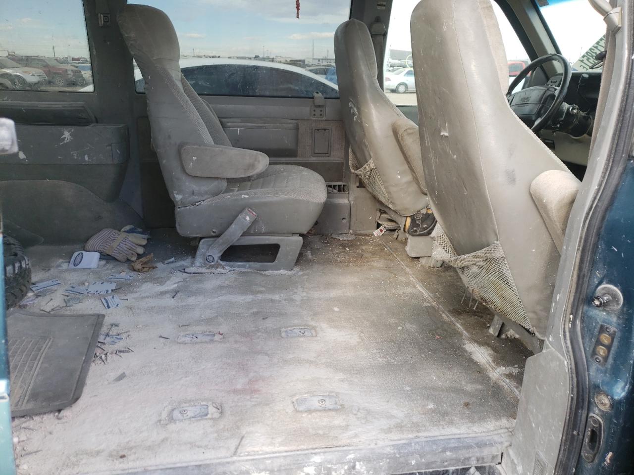Photo 6 from auction – 1994 GMC SAFARI with VIN 1GKEL19W2RB506221