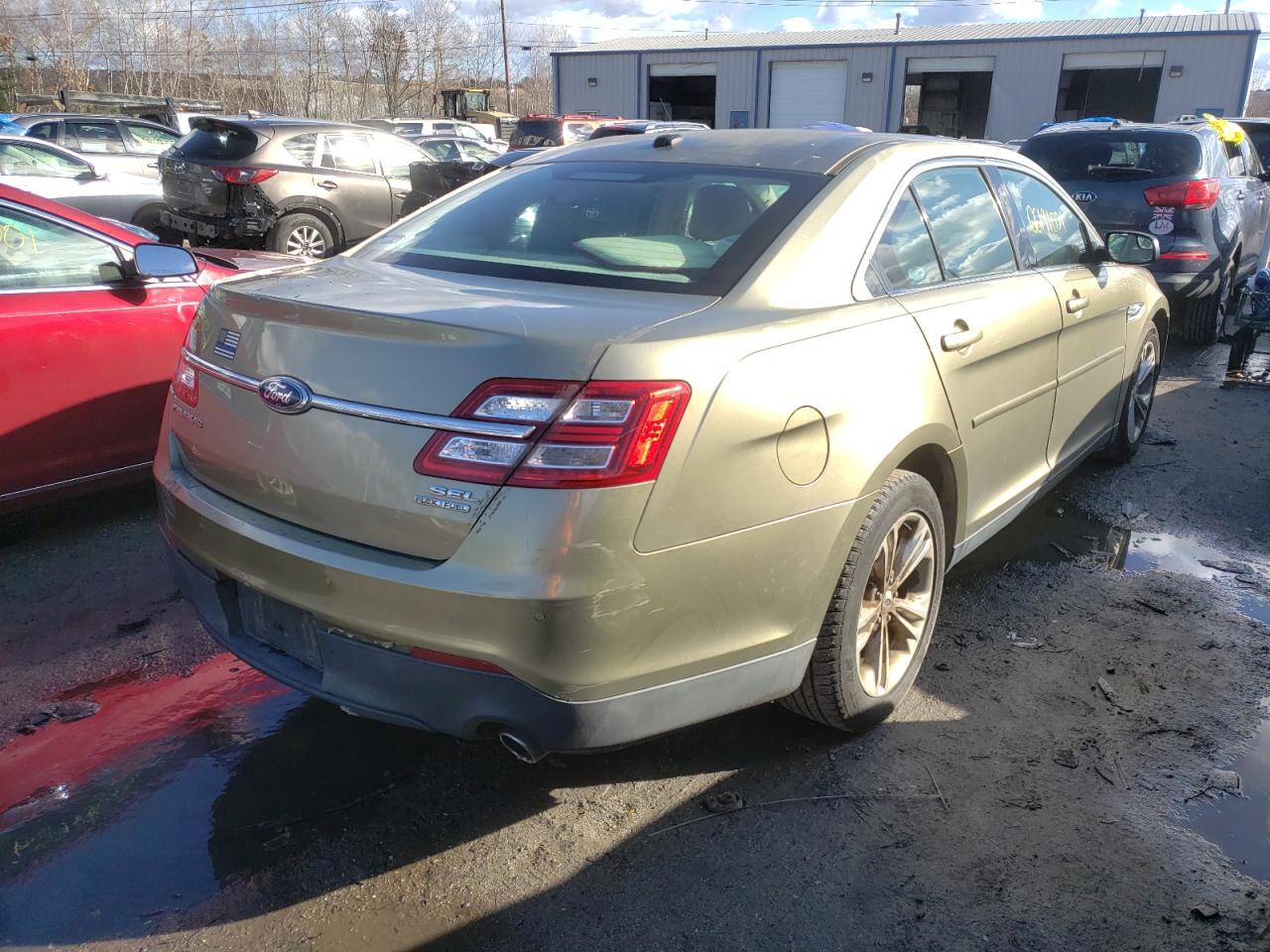 Photo 4 from auction – 2013 FORD TAURUS SEL with VIN 1FAHP2E80DG100546