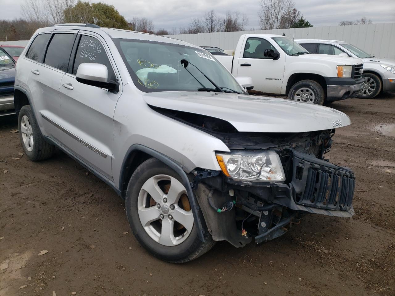 JEEP GRAND CHER 2011 with VIN 1J4RR4GG5BC623102 - Photo from auction