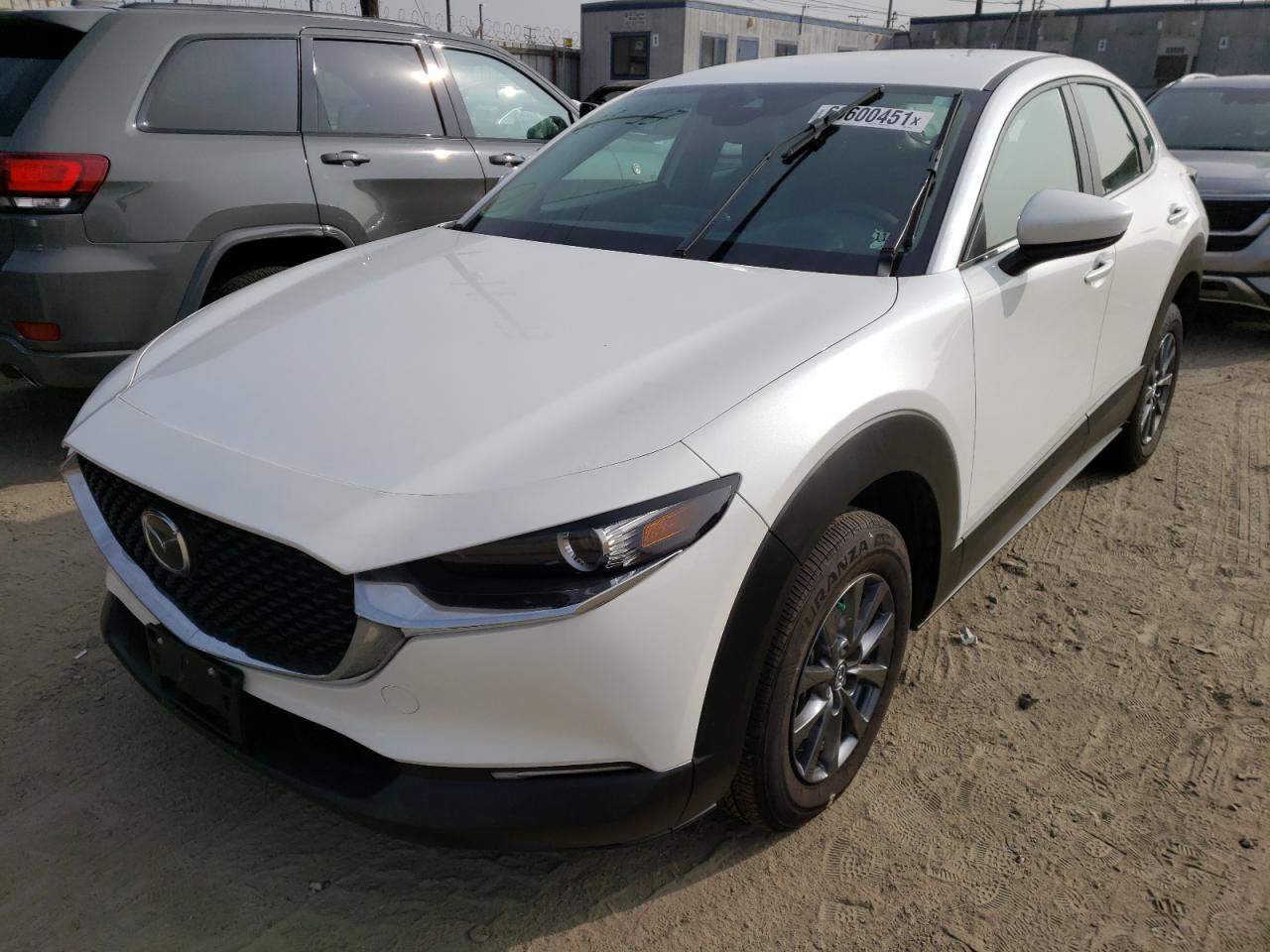 Photo 2 from auction – 2021 MAZDA CX-30 with VIN 3MVDMBAL7MM215385