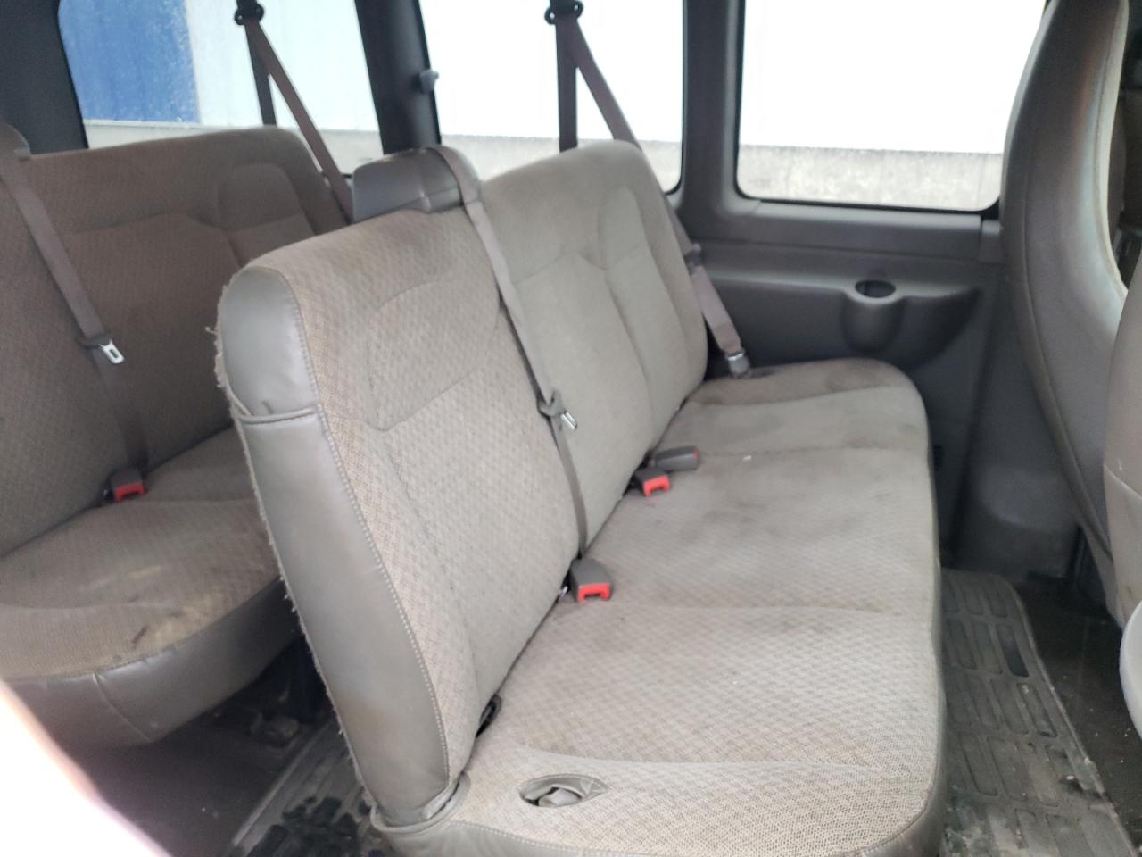 Photo 6 from auction – 2012 CHEVROLET EXPRESS G1 with VIN 1GNSGCF49C1136794