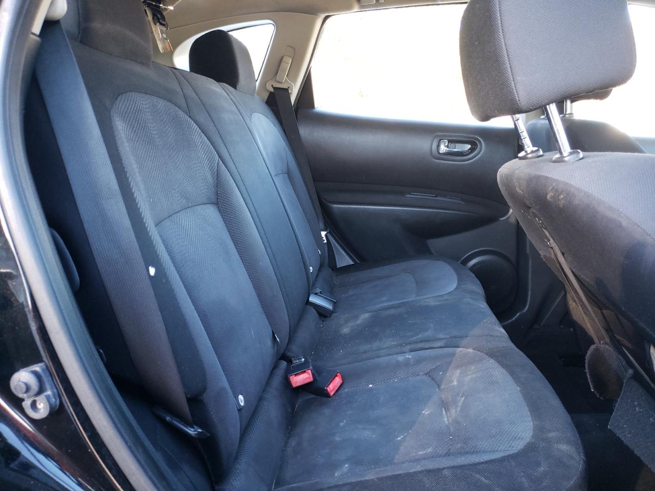Photo 6 from auction – 2012 NISSAN ROGUE S with VIN JN8AS5MT6CW275930