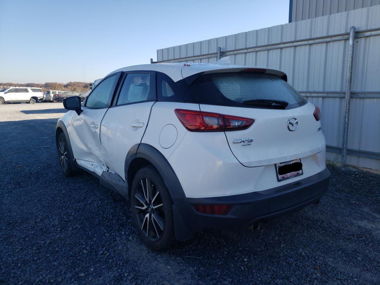 Photo 3 from auction – 2017 MAZDA CX-3 TOURI with VIN JM1DKFC72H0141865