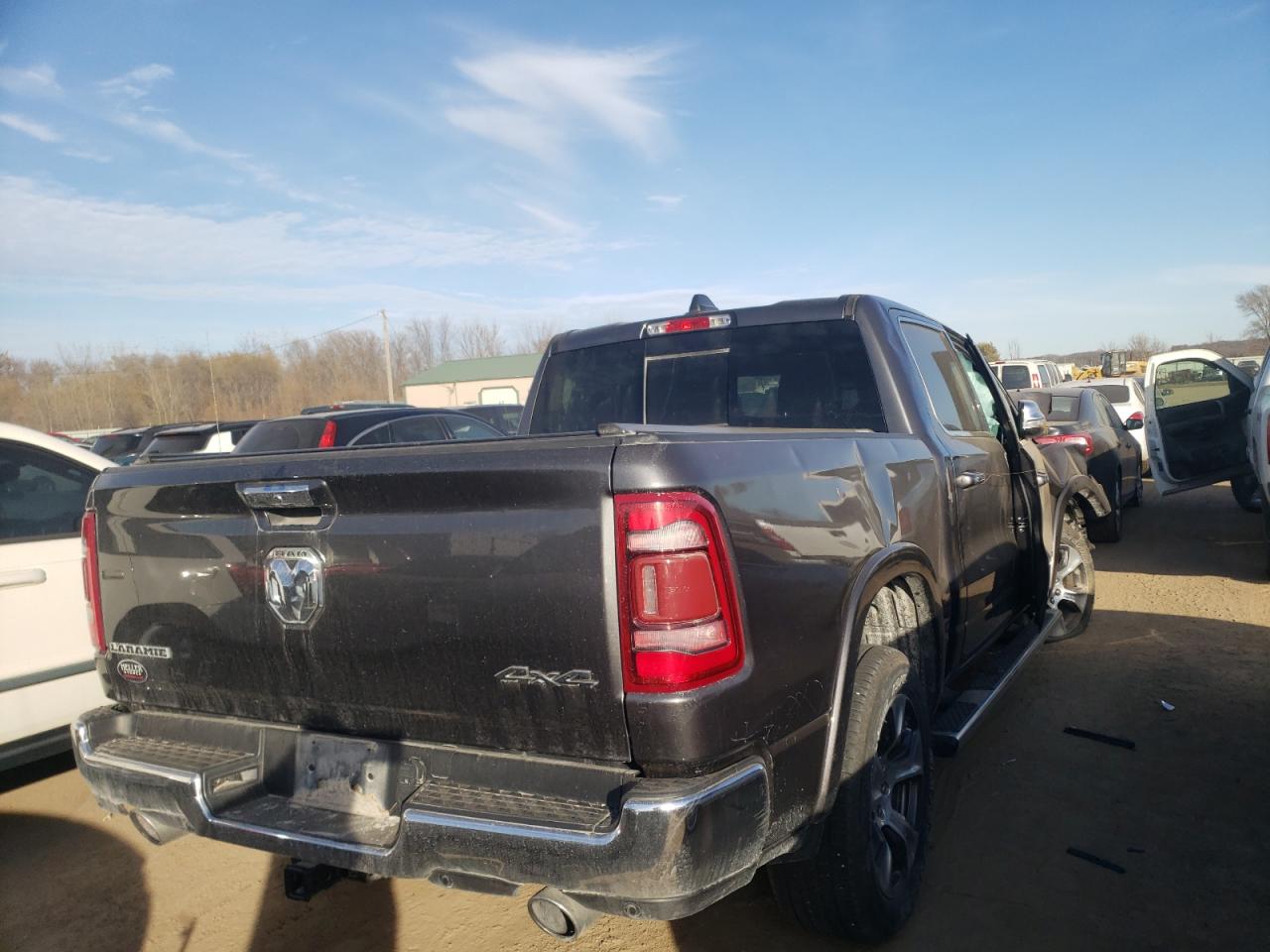 Foto 4 de la subasta – 2019 RAM 1500 LARAM con VIN 1C6SRFJT2KN520692