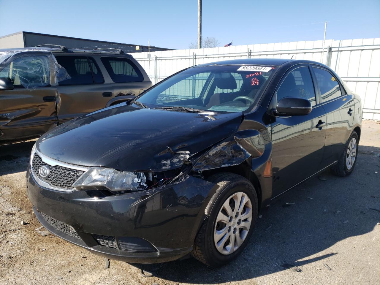 Photo 2 from auction – 2011 KIA FORTE EX with VIN KNAFU4A23B5382081