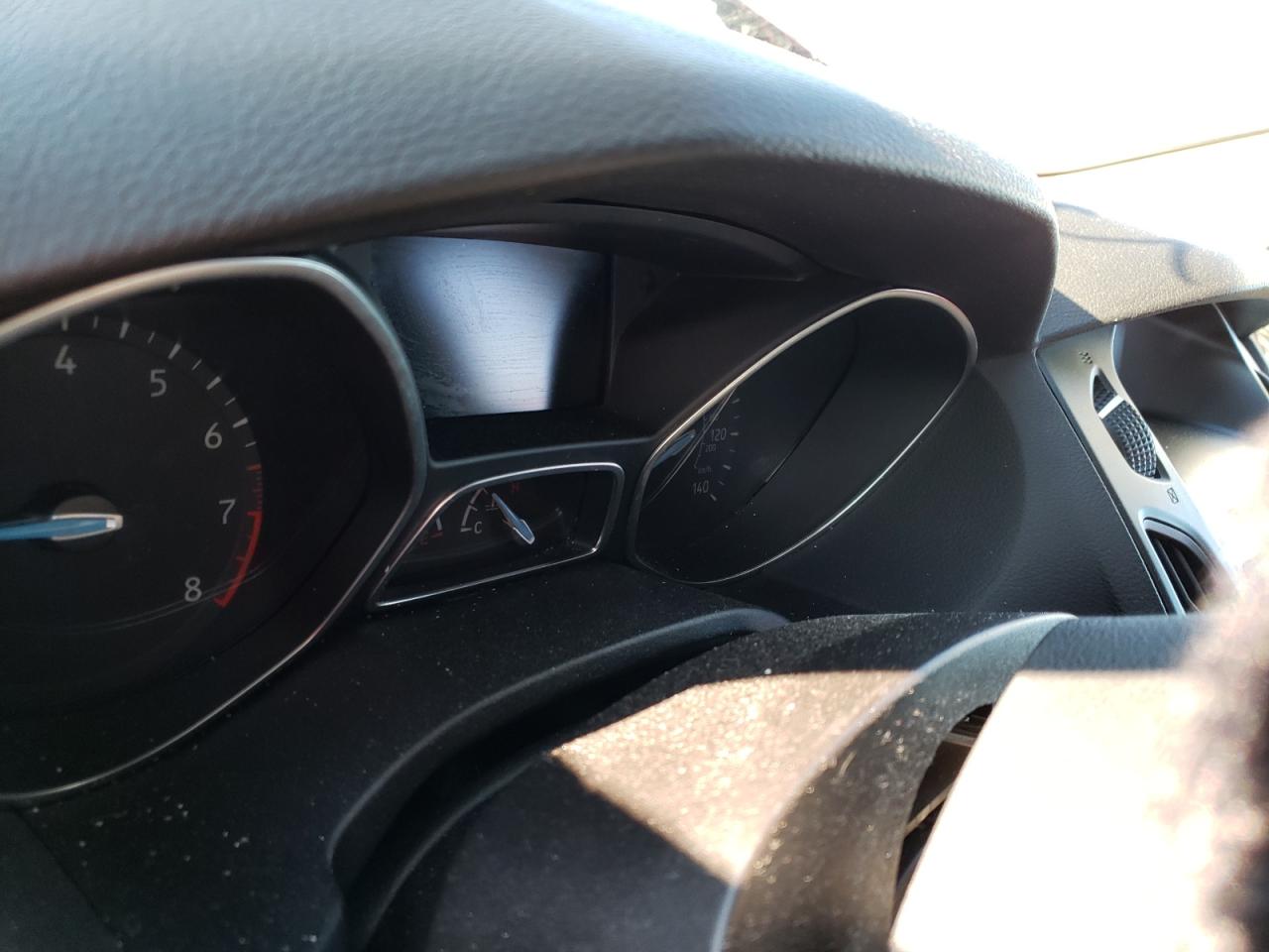 Photo 8 from auction – 2015 FORD FOCUS SE with VIN 1FADP3F28FL202797