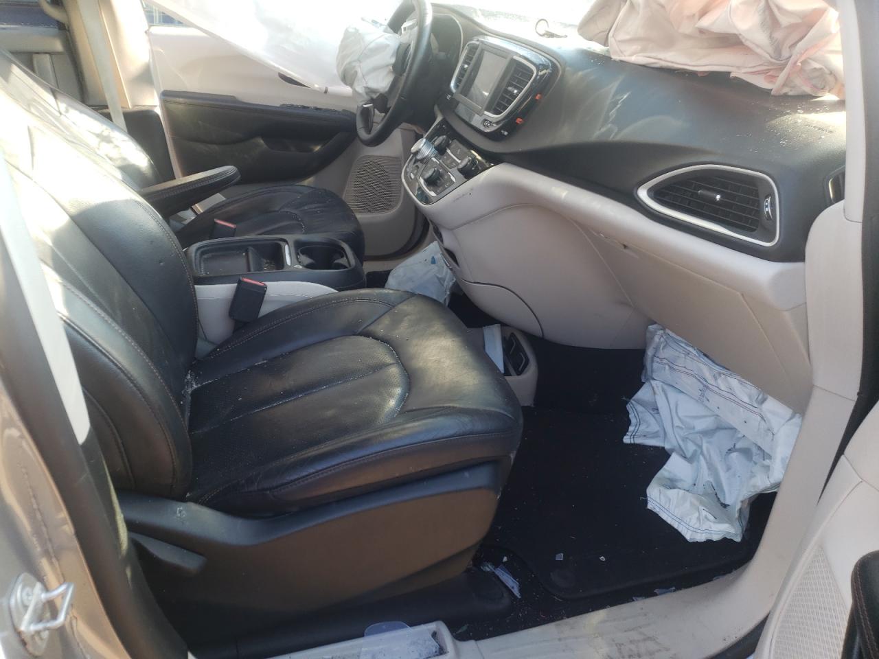 Foto 5 de la subasta – 2018 CHRYSLER PACIFICA T con VIN 2C4RC1BG0JR110519