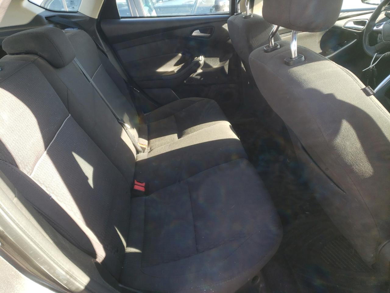 Photo 6 from auction – 2012 FORD FOCUS SEL with VIN 1FAHP3M20CL372099