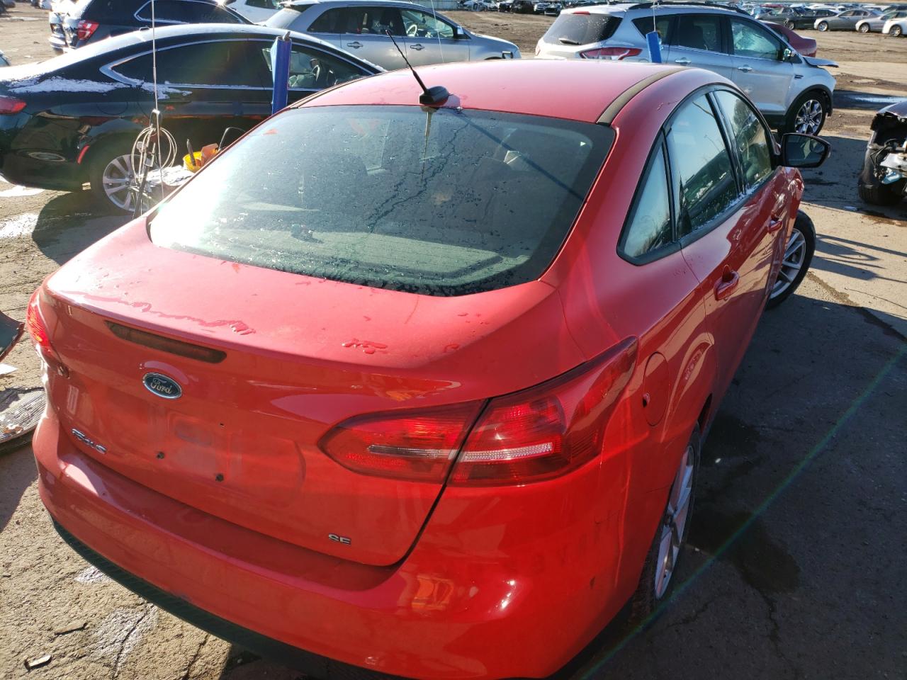 Photo 4 from auction – 2015 FORD FOCUS SE with VIN 1FADP3F28FL202797