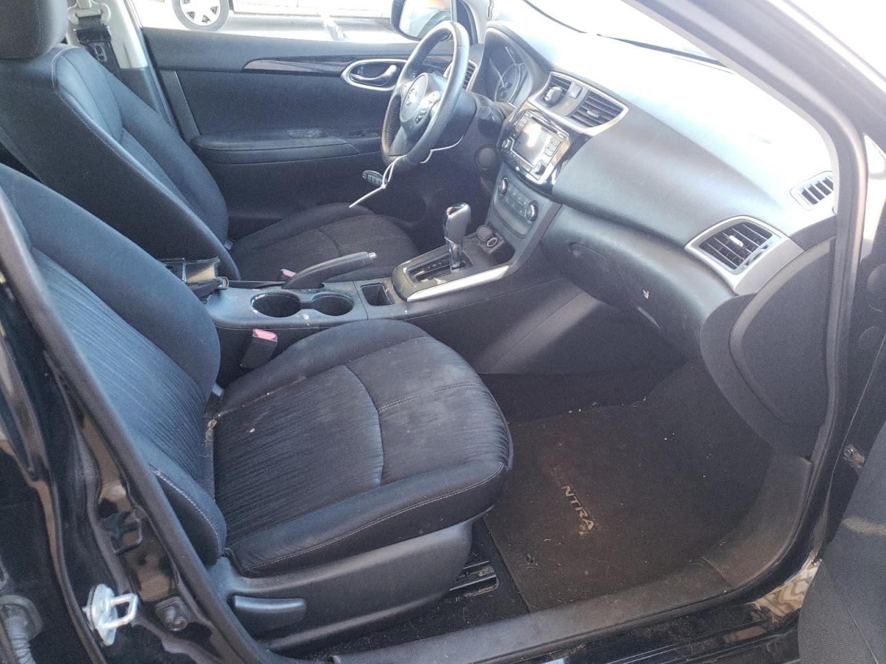 Photo 5 from auction – 2016 NISSAN SENTRA S with VIN 3N1AB7AP0GL641359