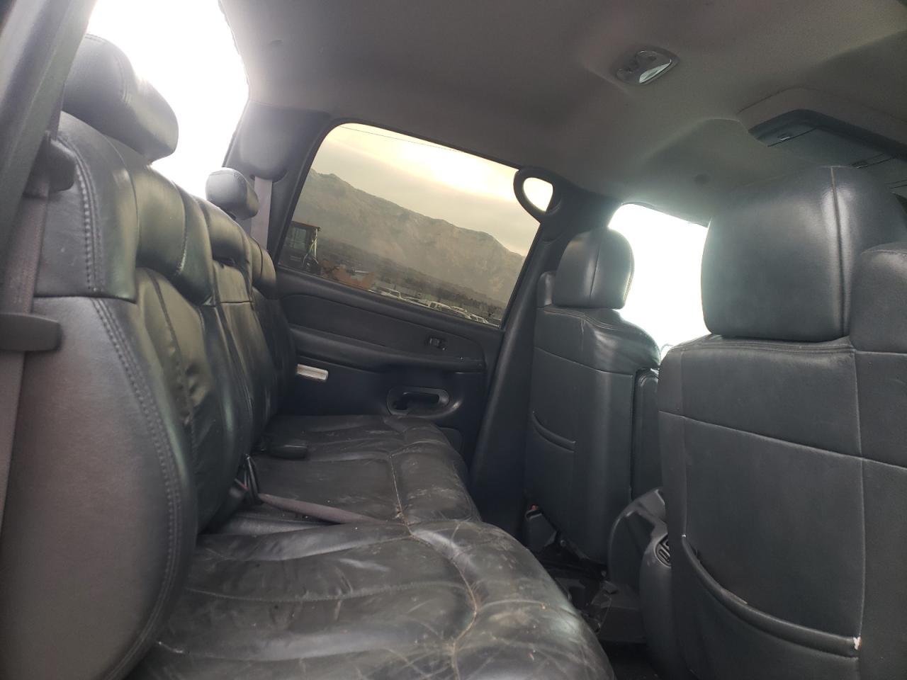 Photo 6 from auction – 2002 CHEVROLET SILVERADO with VIN 1GCHC23152F216663