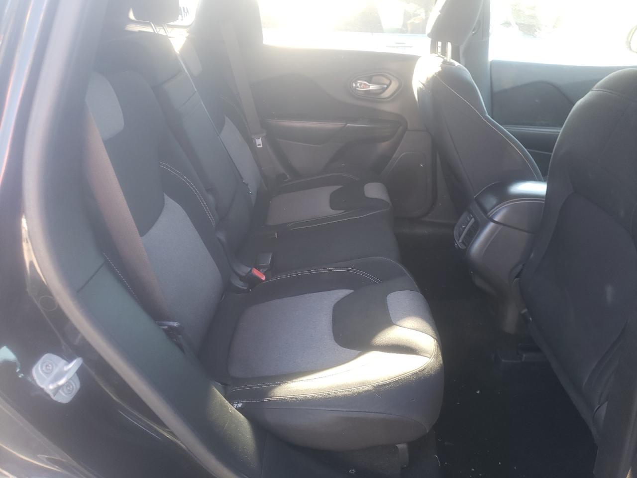 Photo 6 from auction – 2014 JEEP CHEROKEE L with VIN 1C4PJLCS9EW106526
