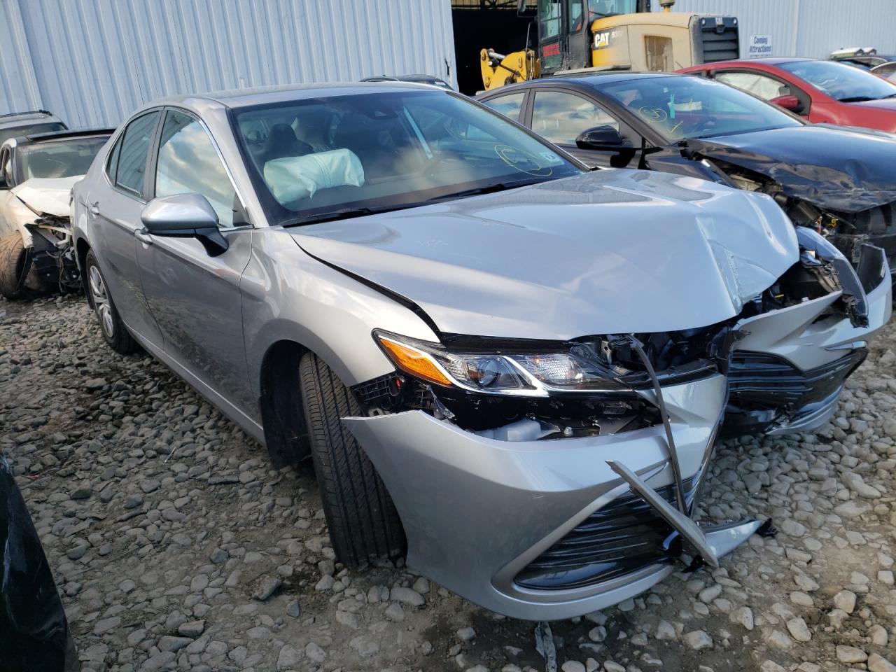 Photo 1 from auction – 2022 TOYOTA CAMRY LE with VIN 4T1C31AK4NU573098