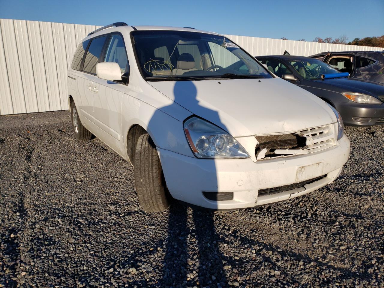 KIA SEDONA LX 2010 with VIN KNDMG4C31A6359608 - Photo from auction