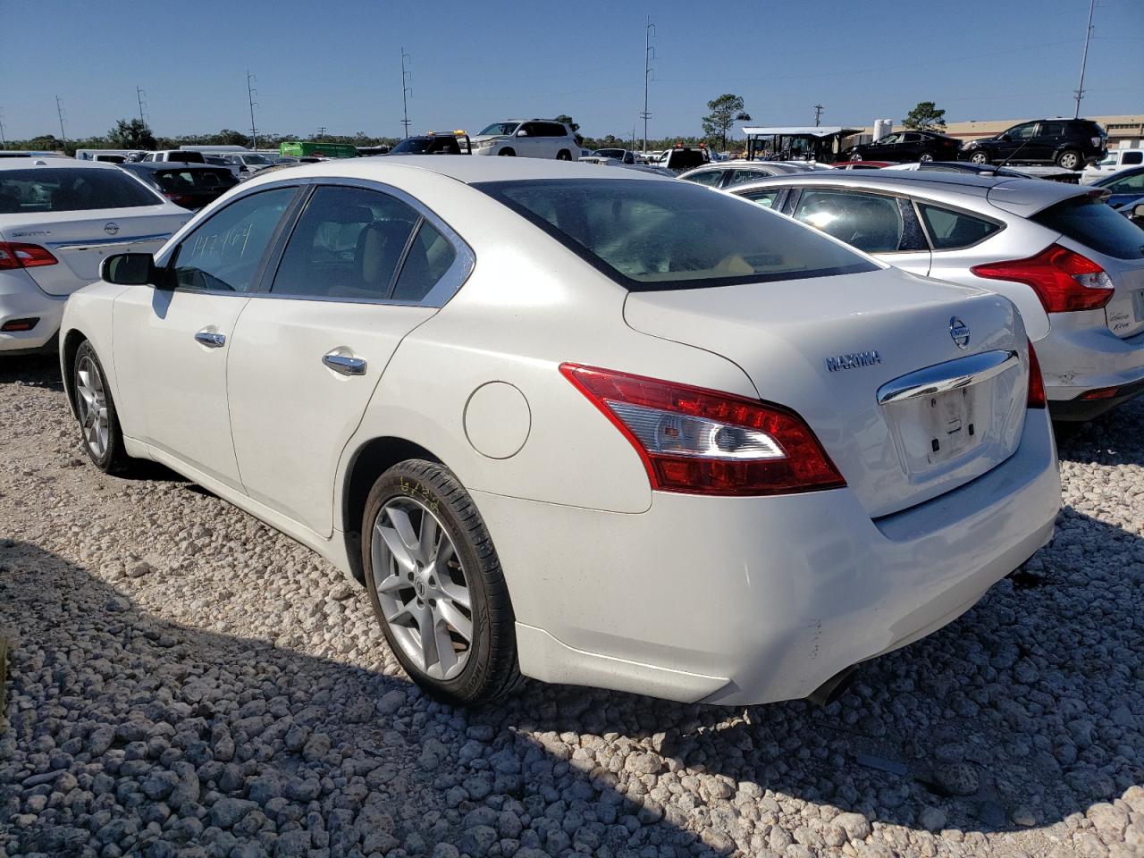 Photo 3 from auction – 2010 NISSAN MAXIMA S with VIN 1N4AA5AP2AC856240