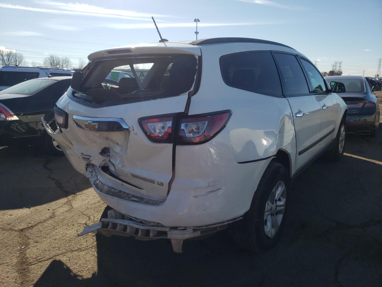 Photo 4 from auction – 2014 CHEVROLET TRAVERSE L with VIN 1GNKVFED3EJ151688