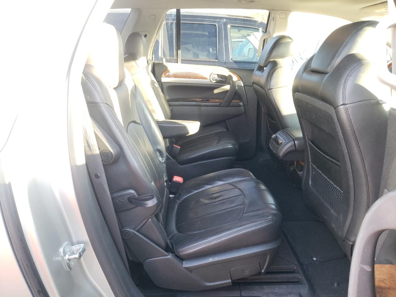 Photo 6 from auction – 2008 BUICK ENCLAVE CX with VIN 5GAER23798J100198