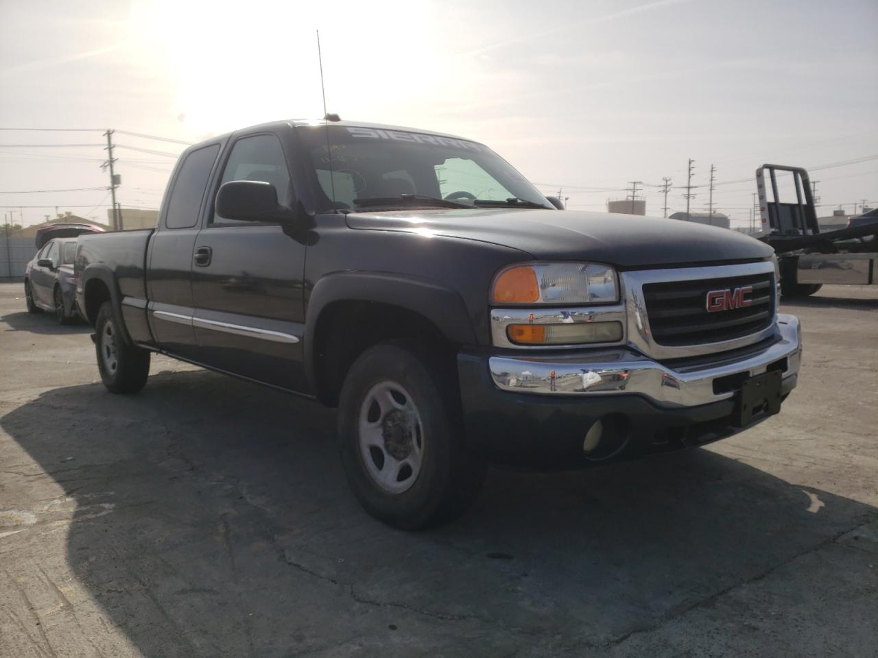 GMC NEW SIERRA 2004 with VIN 1GTEK19T24E299857 - Photo from auction