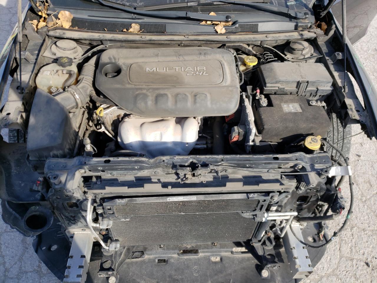 Photo 7 from auction – 2015 CHRYSLER 200 LIMITE with VIN 1C3CCCAB4FN737661