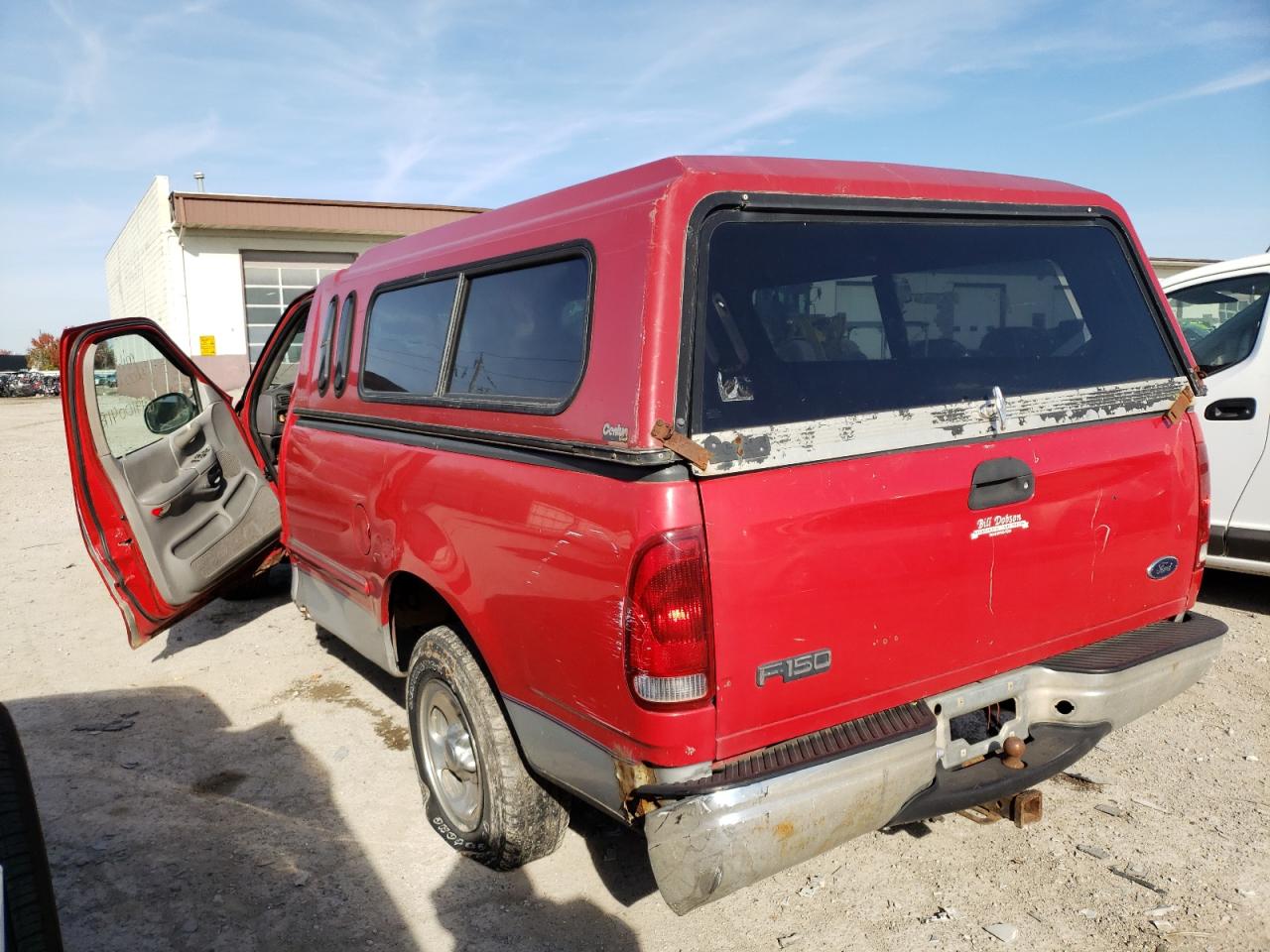 Photo 3 from auction – 1998 FORD F150 with VIN 1FTZF1760WNB92537
