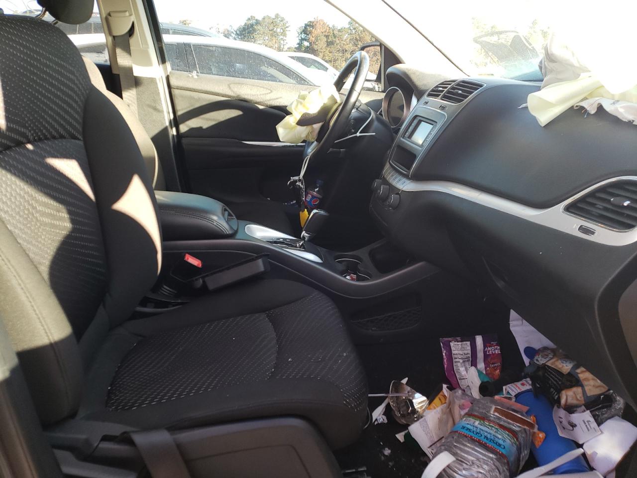 Photo 5 from auction – 2019 DODGE JOURNEY SE with VIN 3C4PDCBG1KT870229