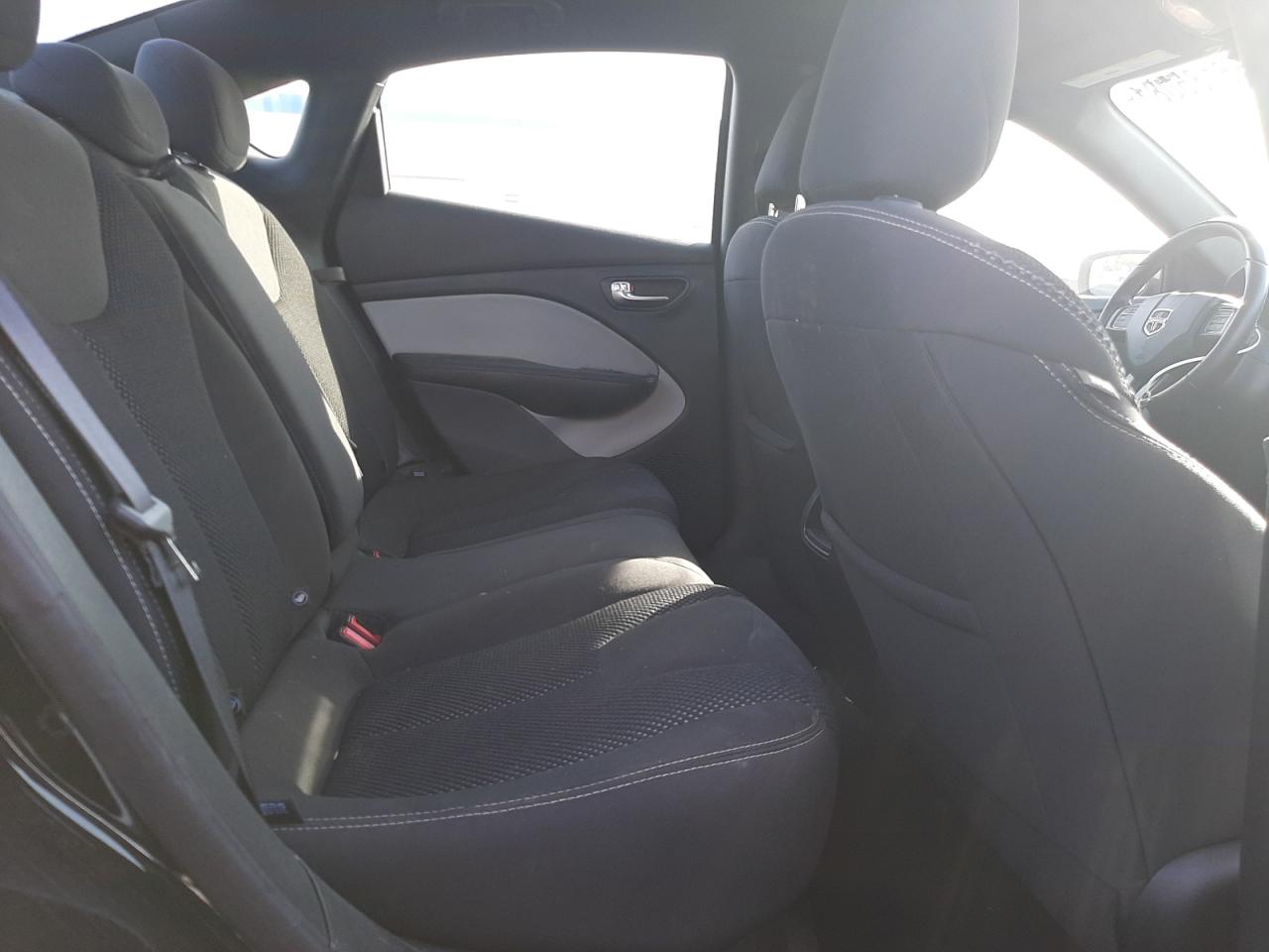 Photo 6 from auction – 2015 DODGE DART SXT with VIN 1C3CDFBB8FD141309