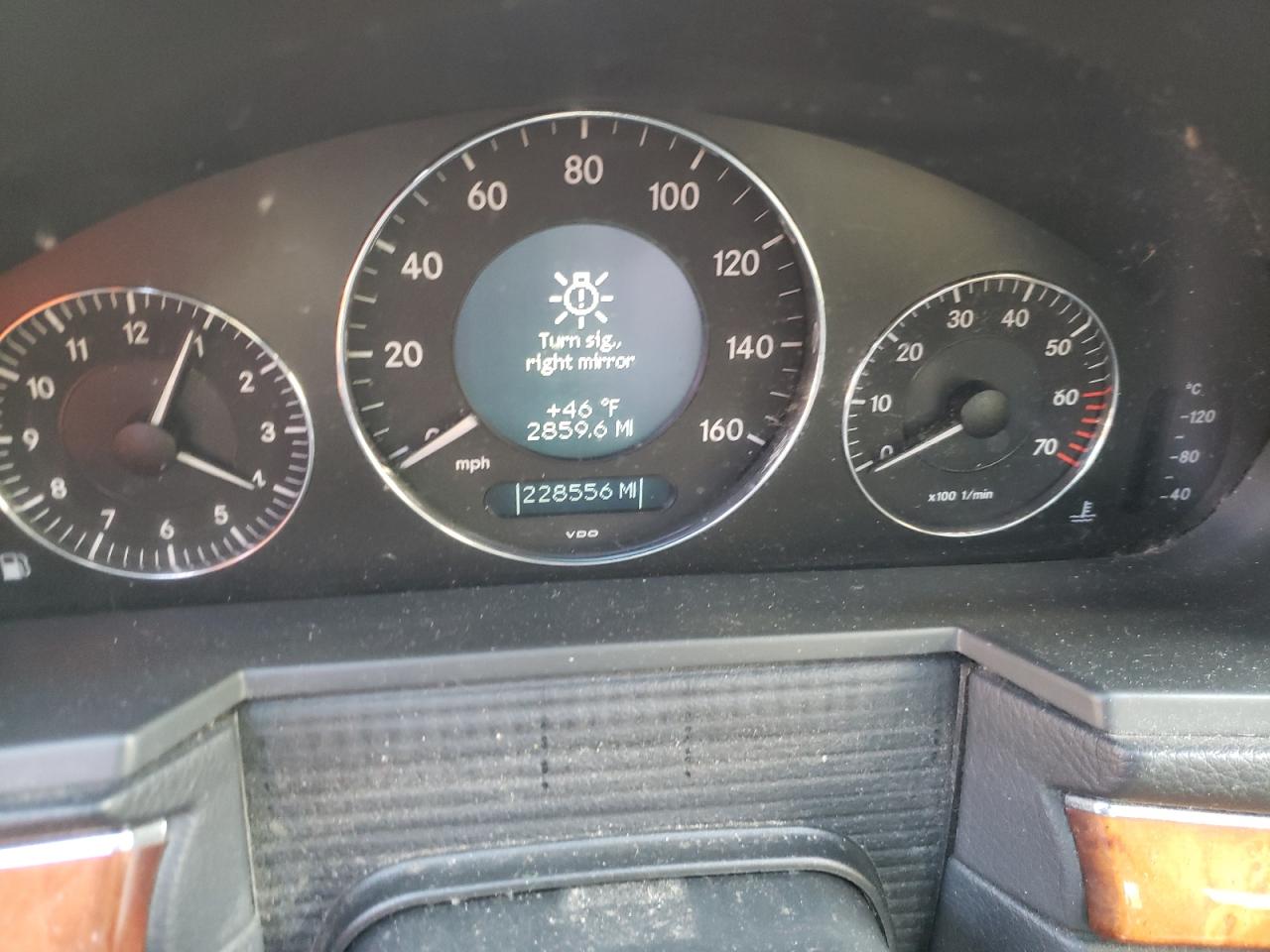 Photo 8 from auction – 2003 MERCEDES-BENZ E 320 with VIN WDBUF65J63A280024