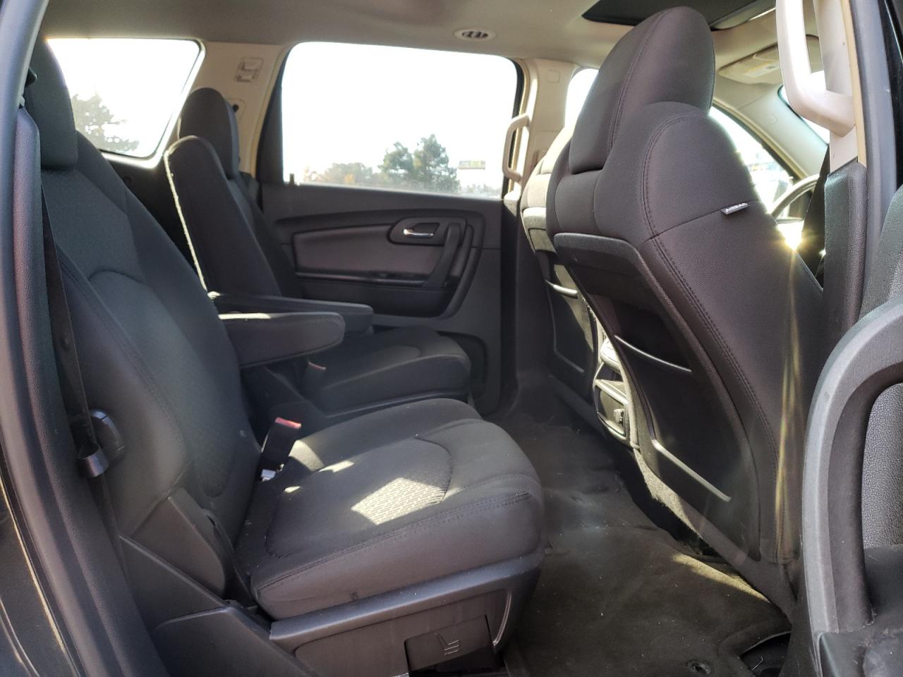Photo 6 from auction – 2009 CHEVROLET TRAVERSE L with VIN 1GNER23D89S165440