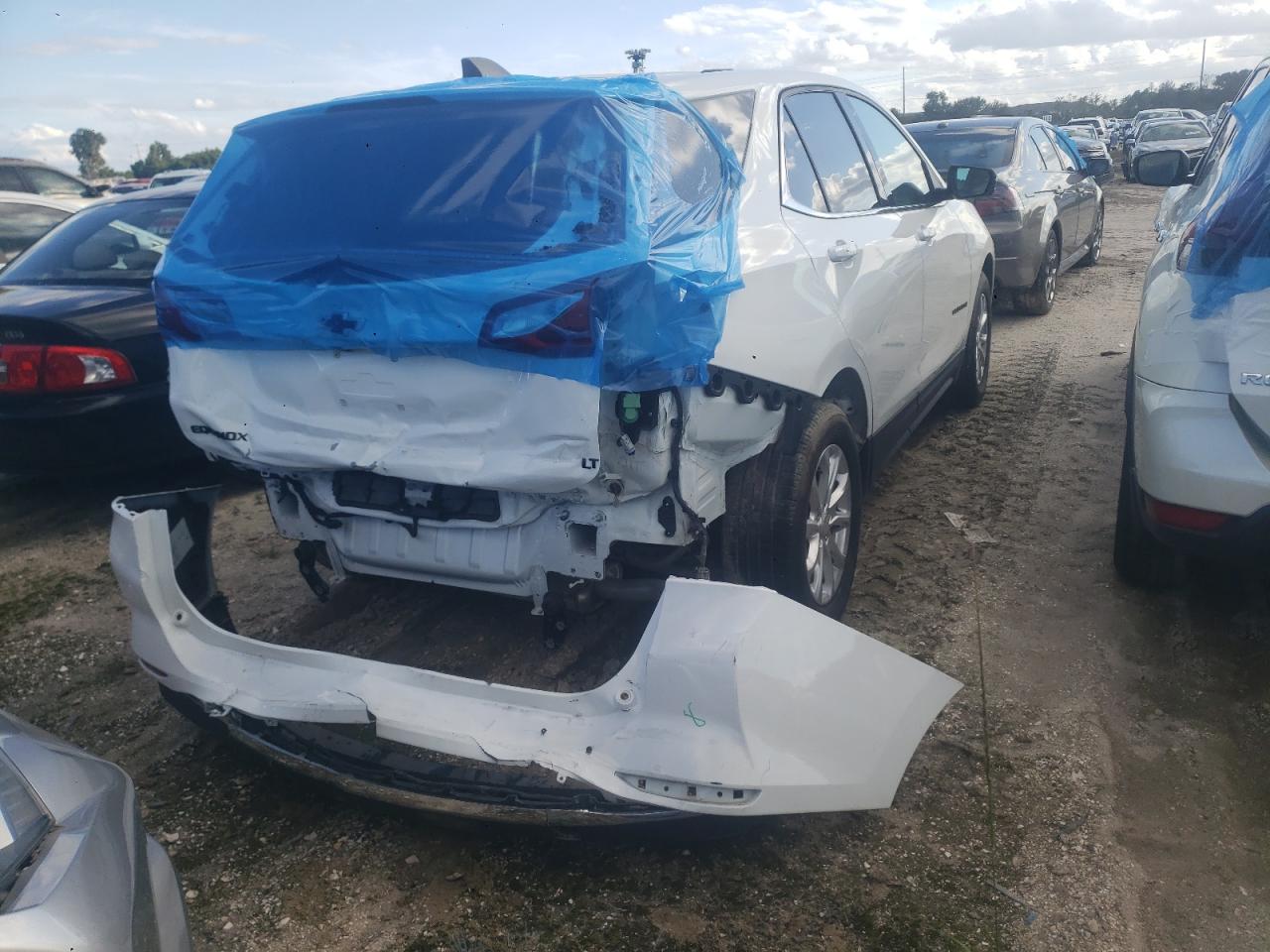 Photo 4 from auction – 2019 CHEVROLET EQUINOX LT with VIN 3GNAXKEV3KS528635