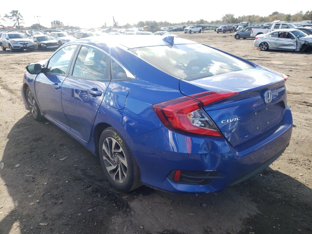 Photo 3 from auction – 2018 HONDA CIVIC EX with VIN 2HGFC2F78JH539742