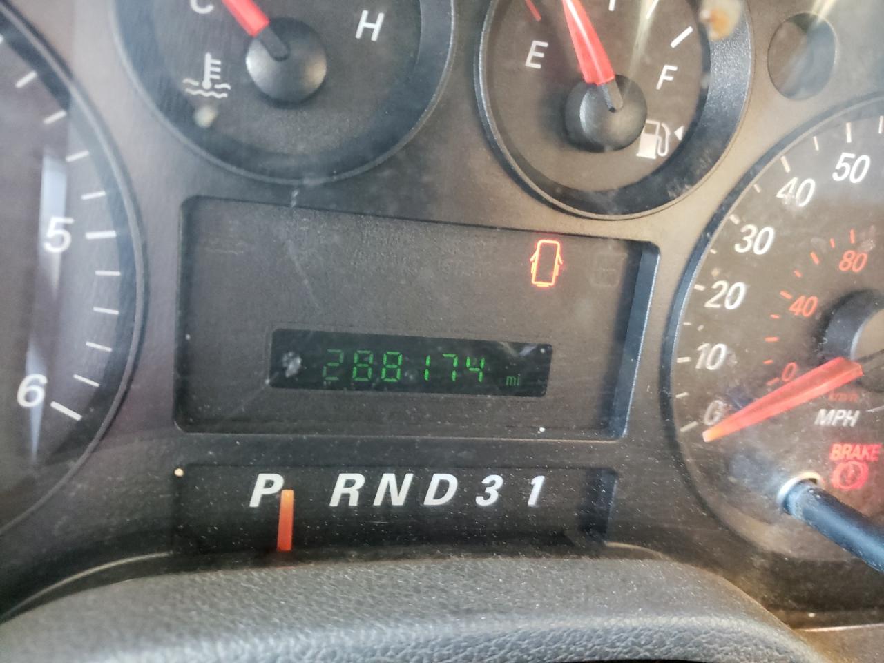 Photo 8 from auction – 2004 FORD FREESTAR S with VIN 2FMZA57674BA77329
