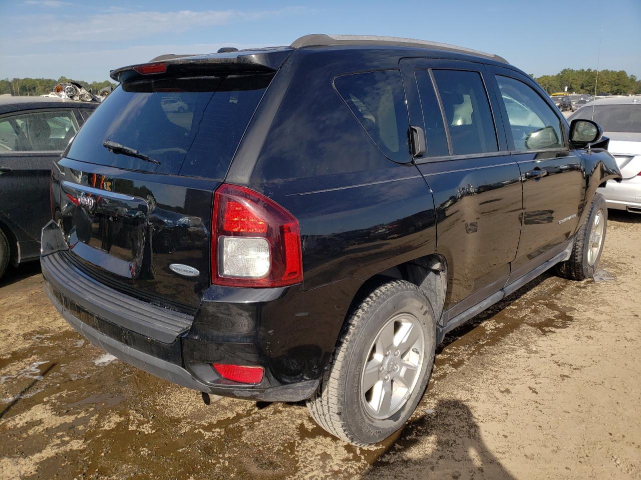 Photo 3 from auction – 2016 JEEP COMPASS LA with VIN 1C4NJCEA4GD665721