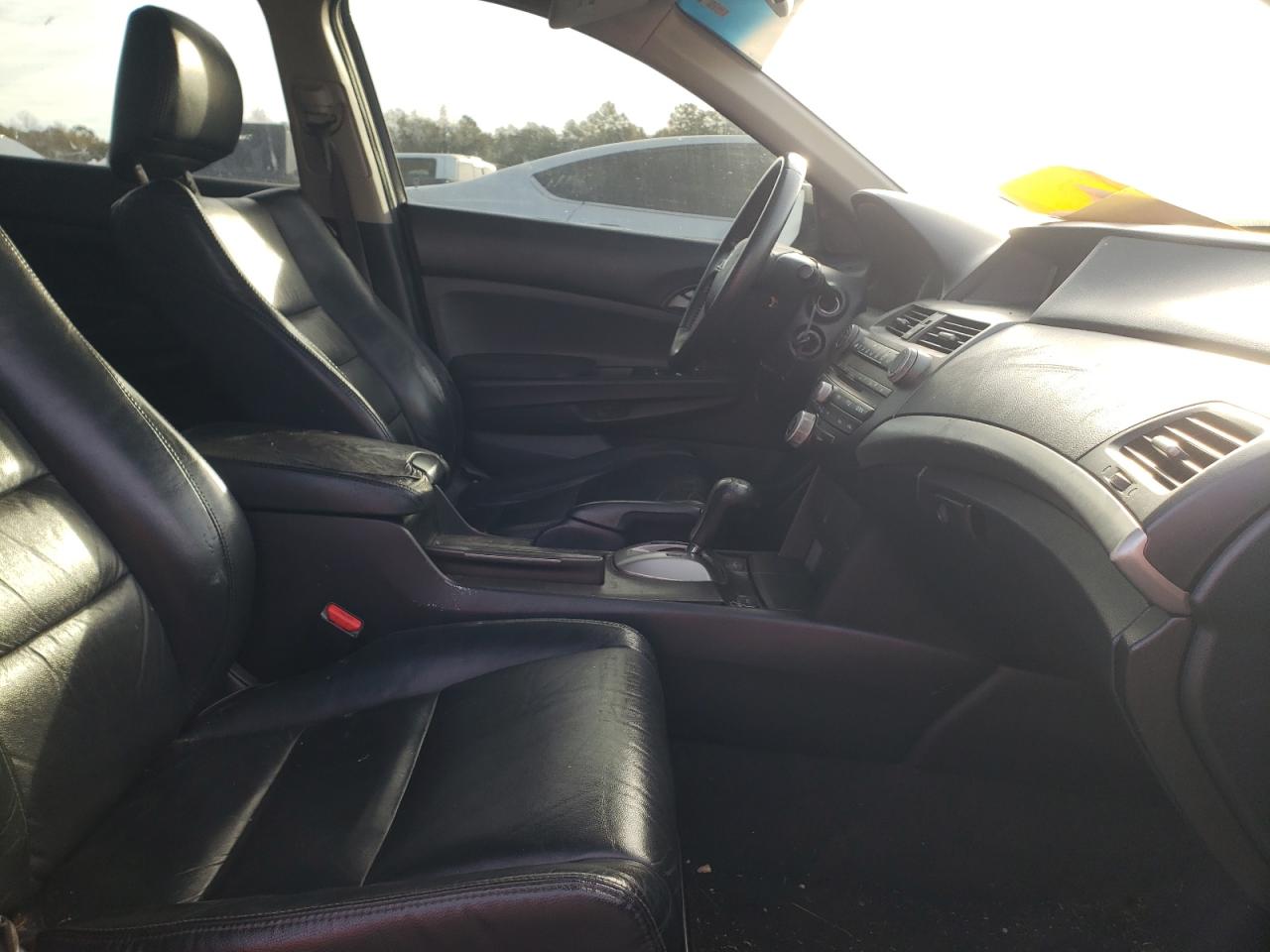 Photo 5 from auction – 2011 HONDA ACCORD SE with VIN 1HGCP2F67BA115161