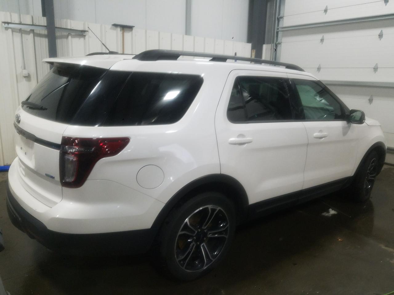 Photo 4 from auction – 2015 FORD EXPLORER S with VIN 1FM5K8GT9FGB39988