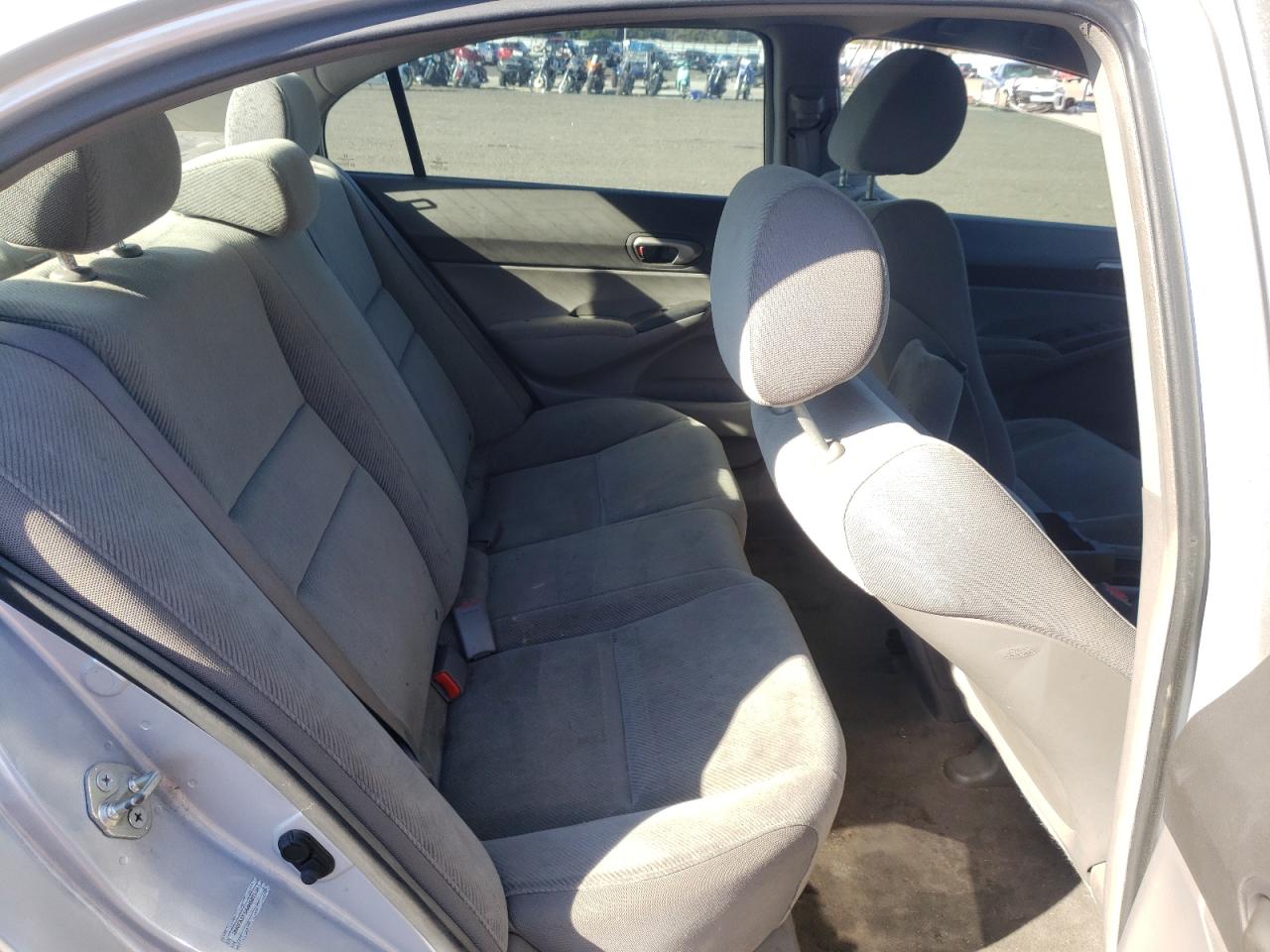 Photo 6 from auction – 2010 HONDA CIVIC LX with VIN 2HGFA1F54AH587138