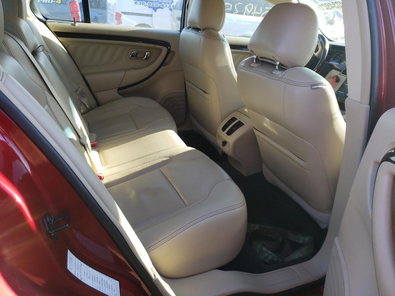 Foto 6 de la subasta – 2013 FORD TAURUS LIM con VIN 1FAHP2F88DG106254