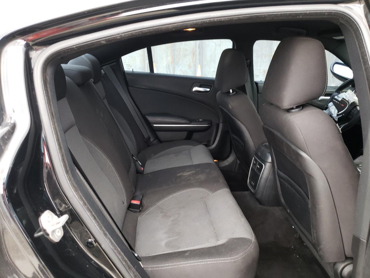 Photo 6 from auction – 2015 DODGE UK with VIN 2C3CDXBG8FH776857