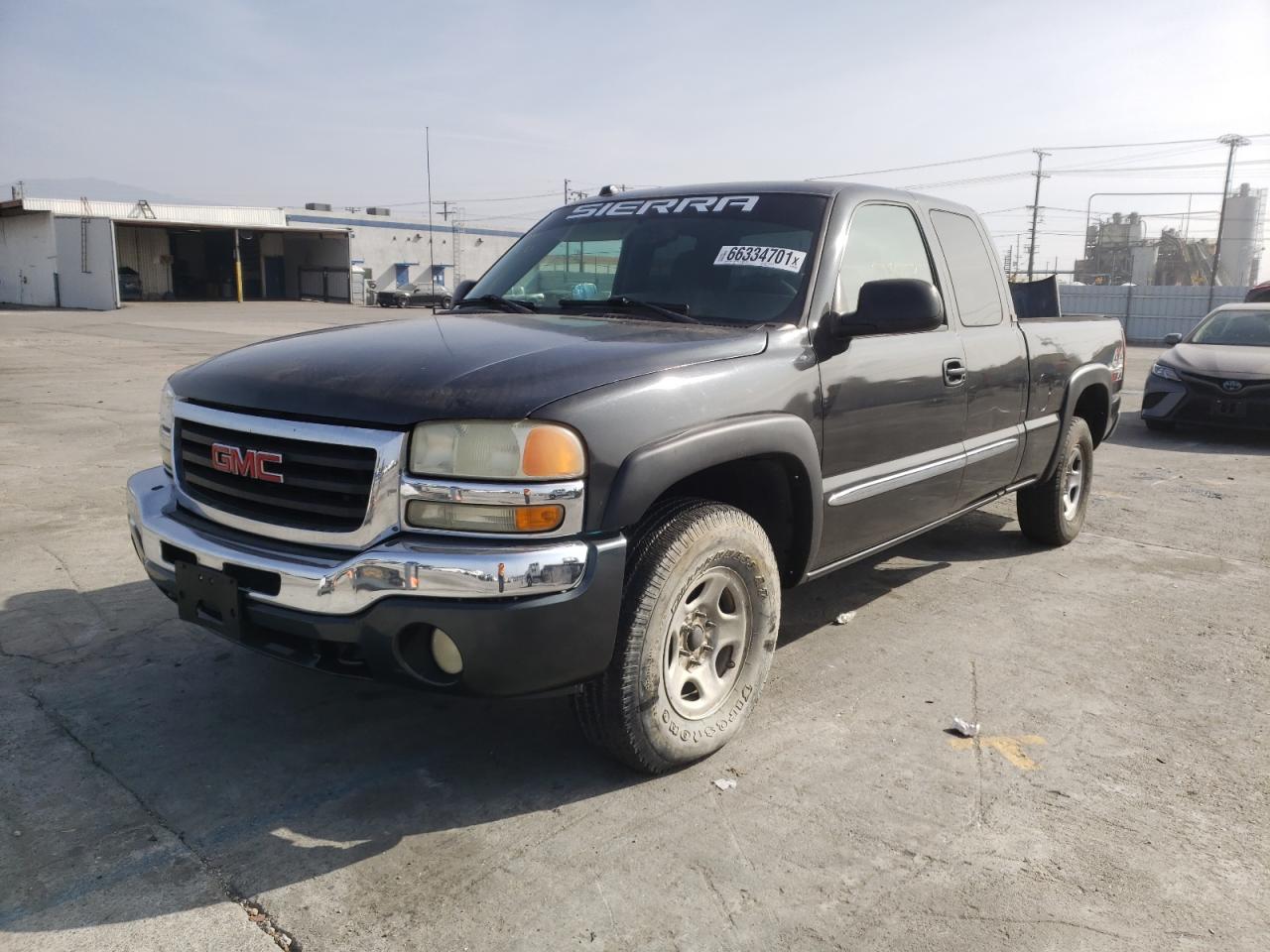 Photo 2 from auction – 2004 GMC NEW SIERRA with VIN 1GTEK19T24E299857