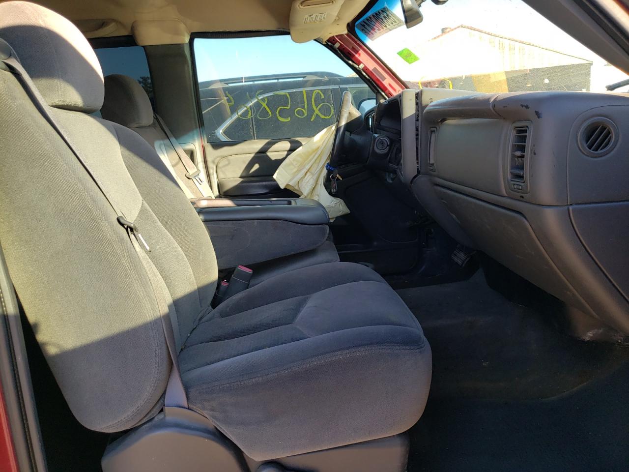 Photo 5 from auction – 2004 GMC NEW SIERRA with VIN 2GTEC19T841343388