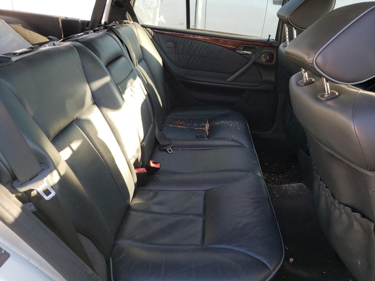 Photo 6 from auction – 2002 MERCEDES-BENZ E 320 4MAT with VIN WDBJH82JX2X063391