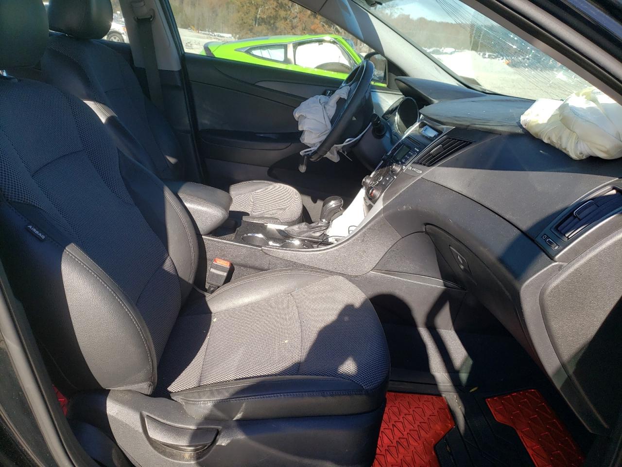 Photo 19 from auction – 2011 HYUNDAI SONATA SE with VIN 5NPEC4AC2BH125584