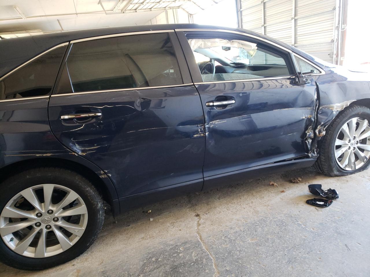 Photo 9 from auction – 2015 TOYOTA VENZA LE with VIN 4T3BA3BB1FU074425