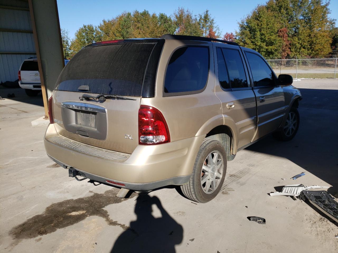 Photo 4 from auction – 2004 BUICK RAINIER CX with VIN 5GAET13P142364922