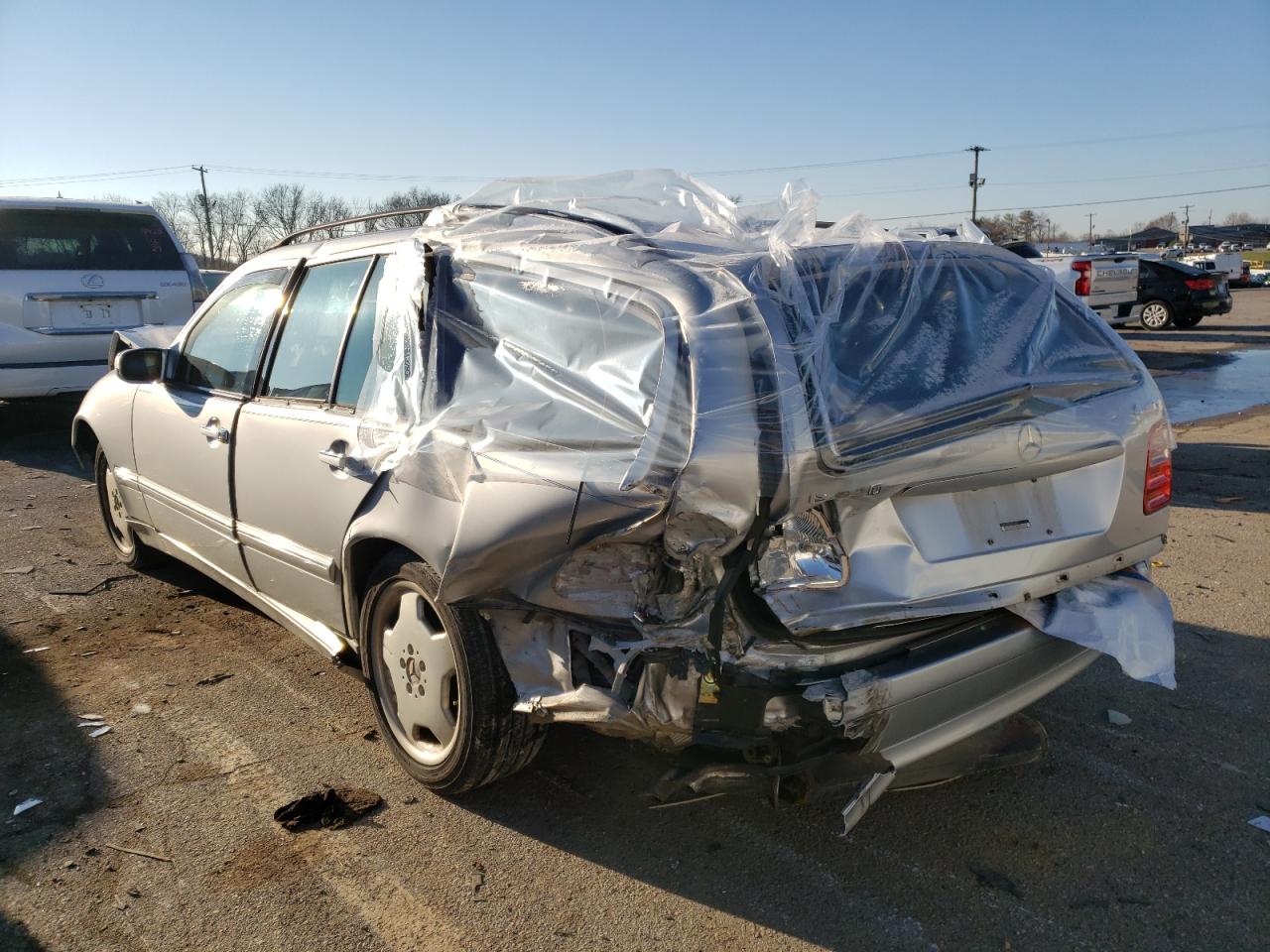 Photo 3 from auction – 2002 MERCEDES-BENZ E 320 4MAT with VIN WDBJH82JX2X063391